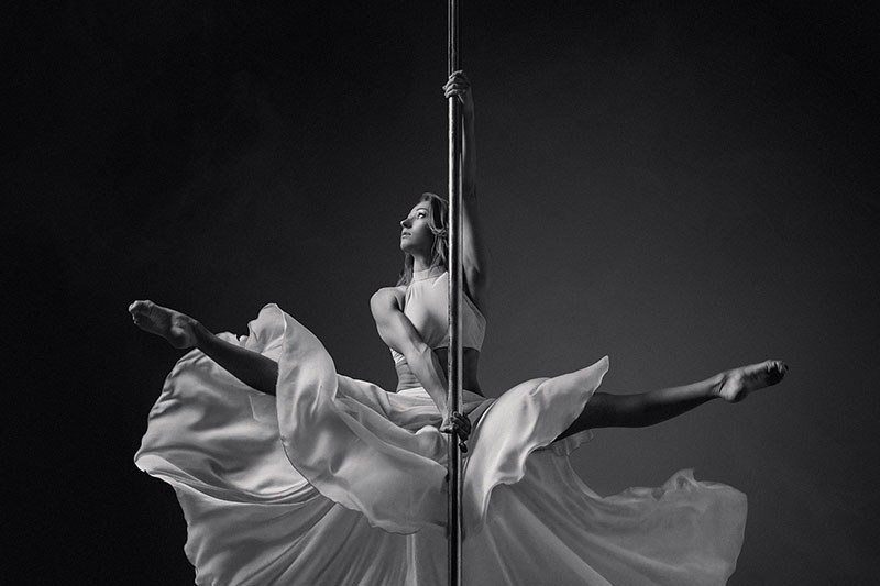 Pole Dance – Η νέα τάση στην άσκηση
